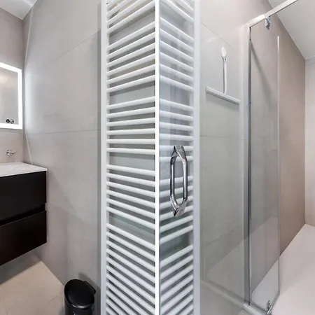 Zonnig Luxueuze La Coronne كنوك هايست