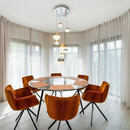 Zonnig Luxueuze La Coronne Апартаменты